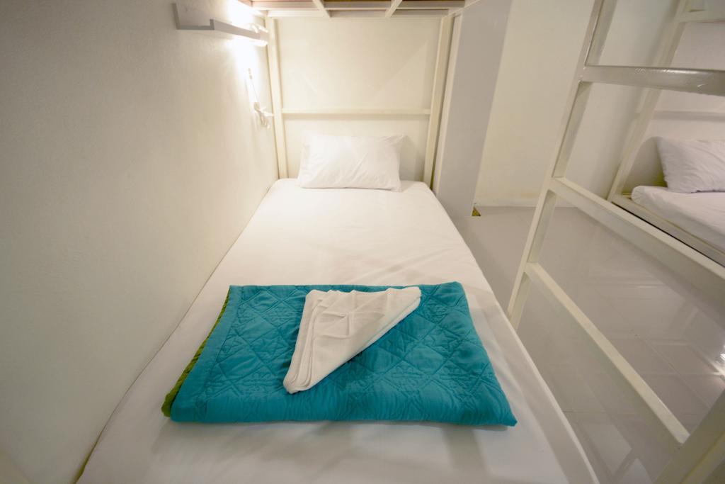 Irest Ao Nang Seafront Hostel Exterior foto