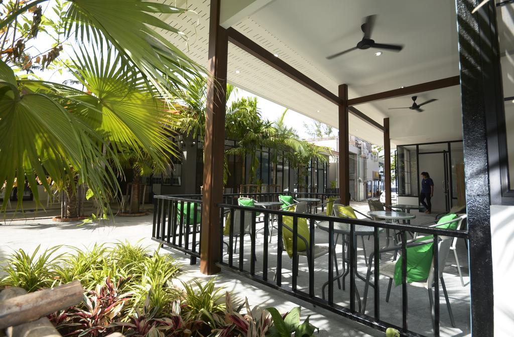 Irest Ao Nang Seafront Hostel Exterior foto
