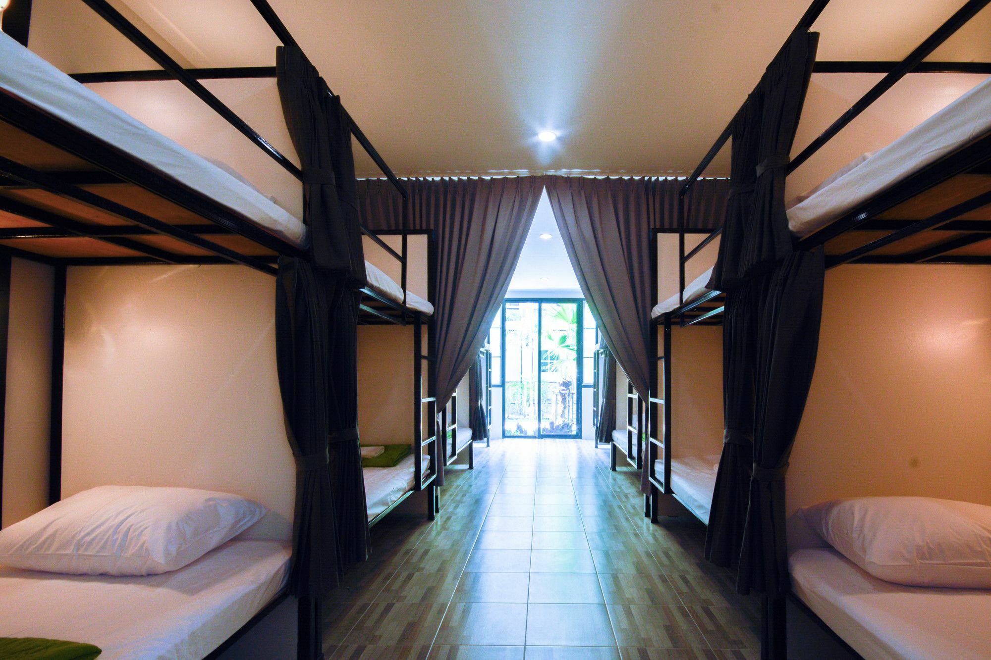 Irest Ao Nang Seafront Hostel Exterior foto