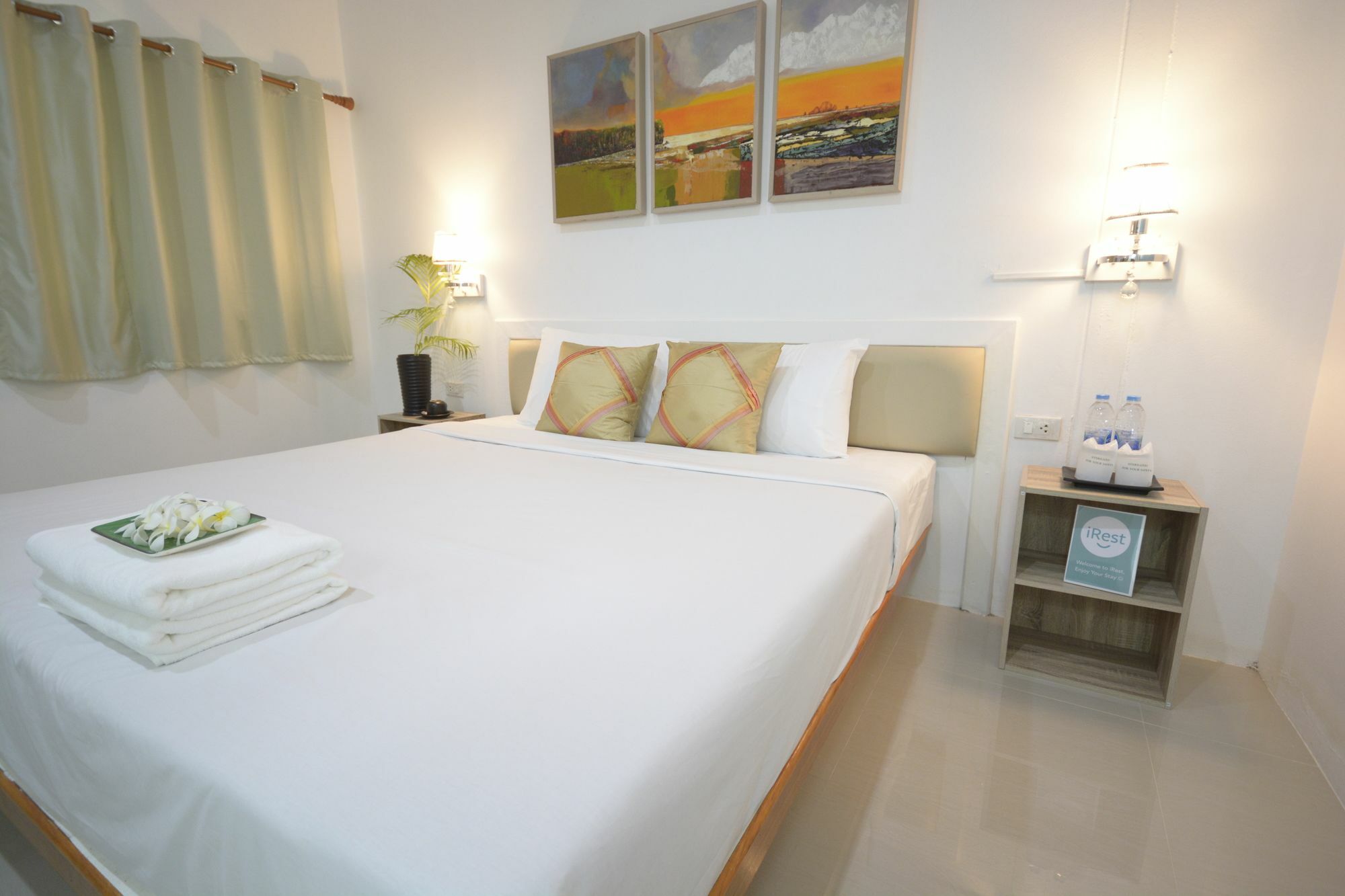 Irest Ao Nang Seafront Hostel Exterior foto