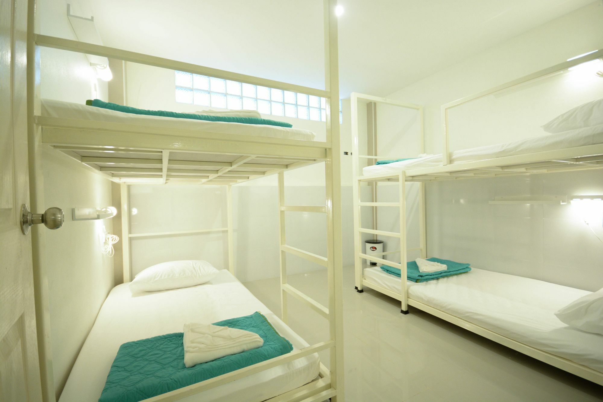 Irest Ao Nang Seafront Hostel Exterior foto