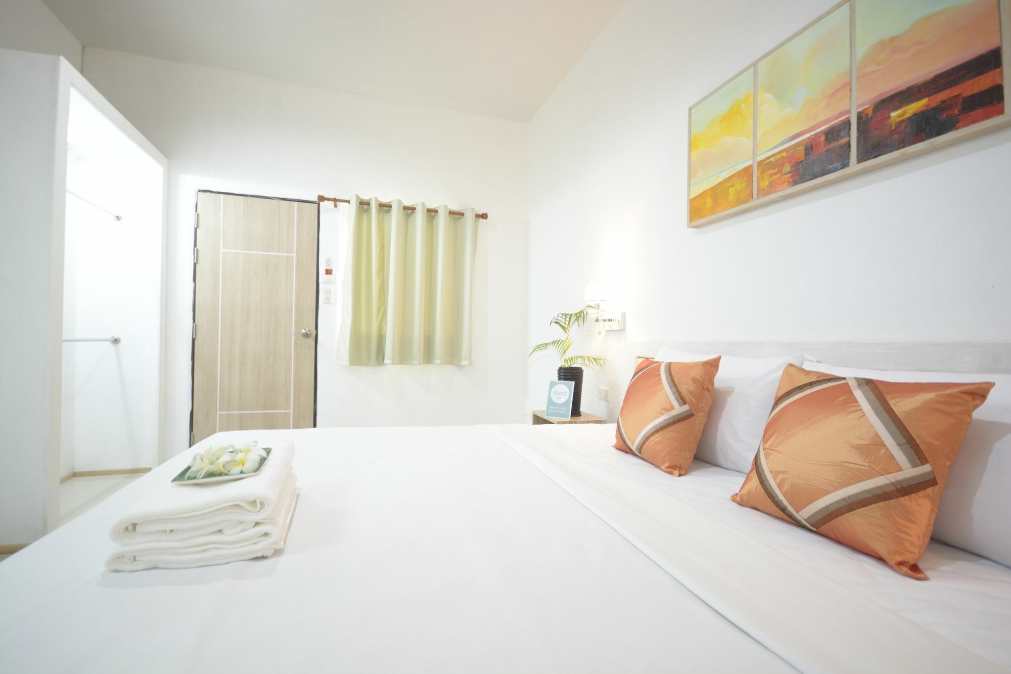 Irest Ao Nang Seafront Hostel Exterior foto