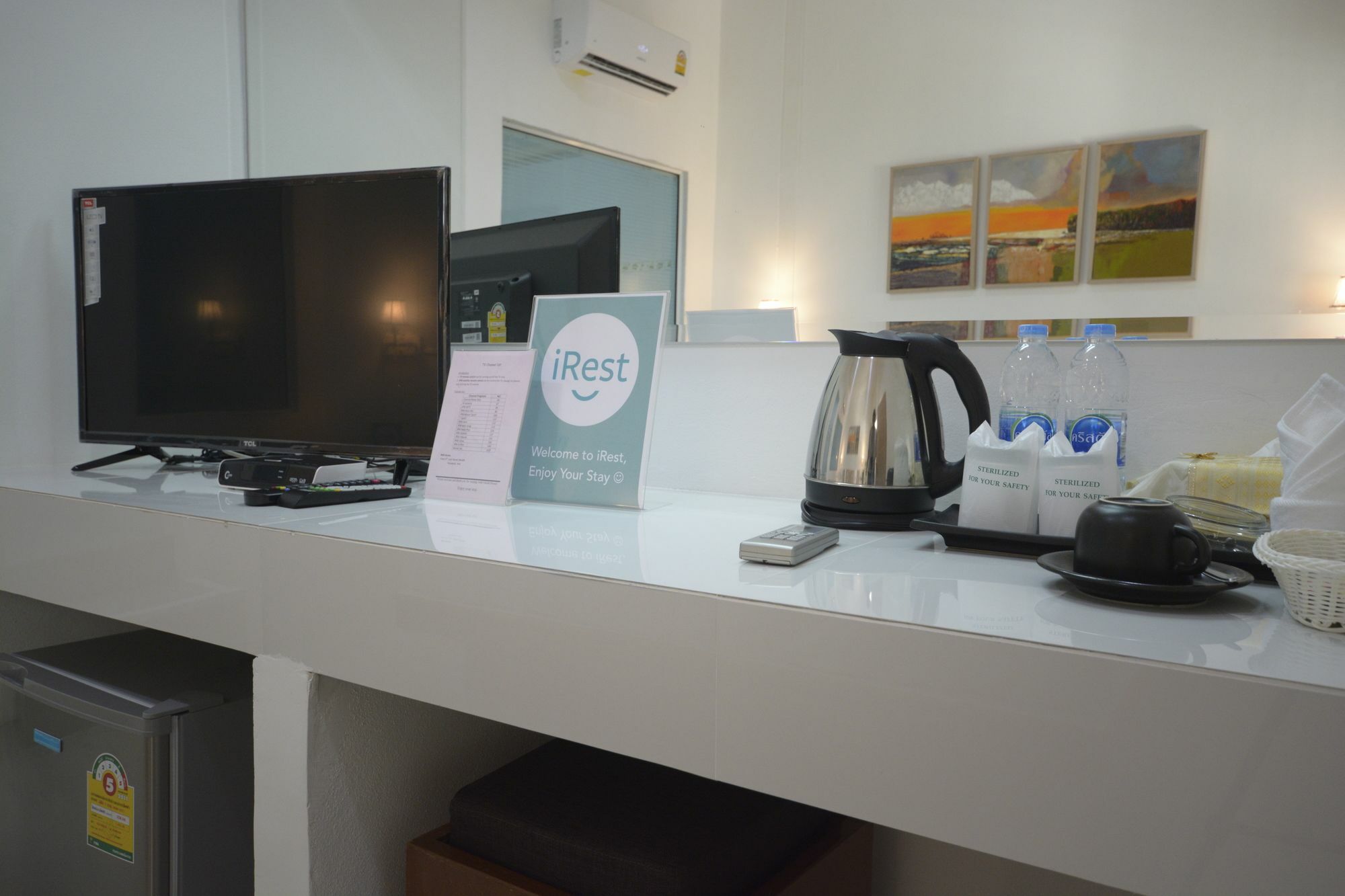 Irest Ao Nang Seafront Hostel Exterior foto
