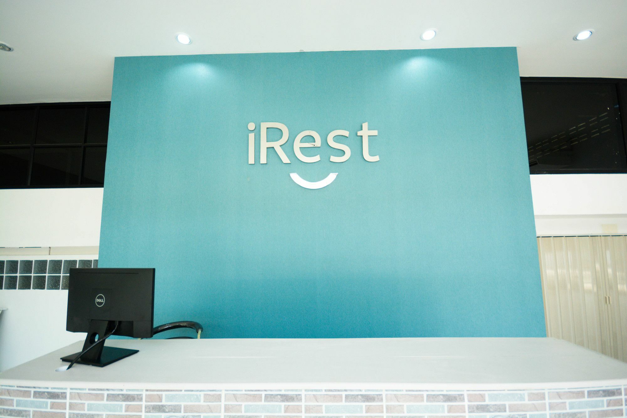 Irest Ao Nang Seafront Hostel Exterior foto