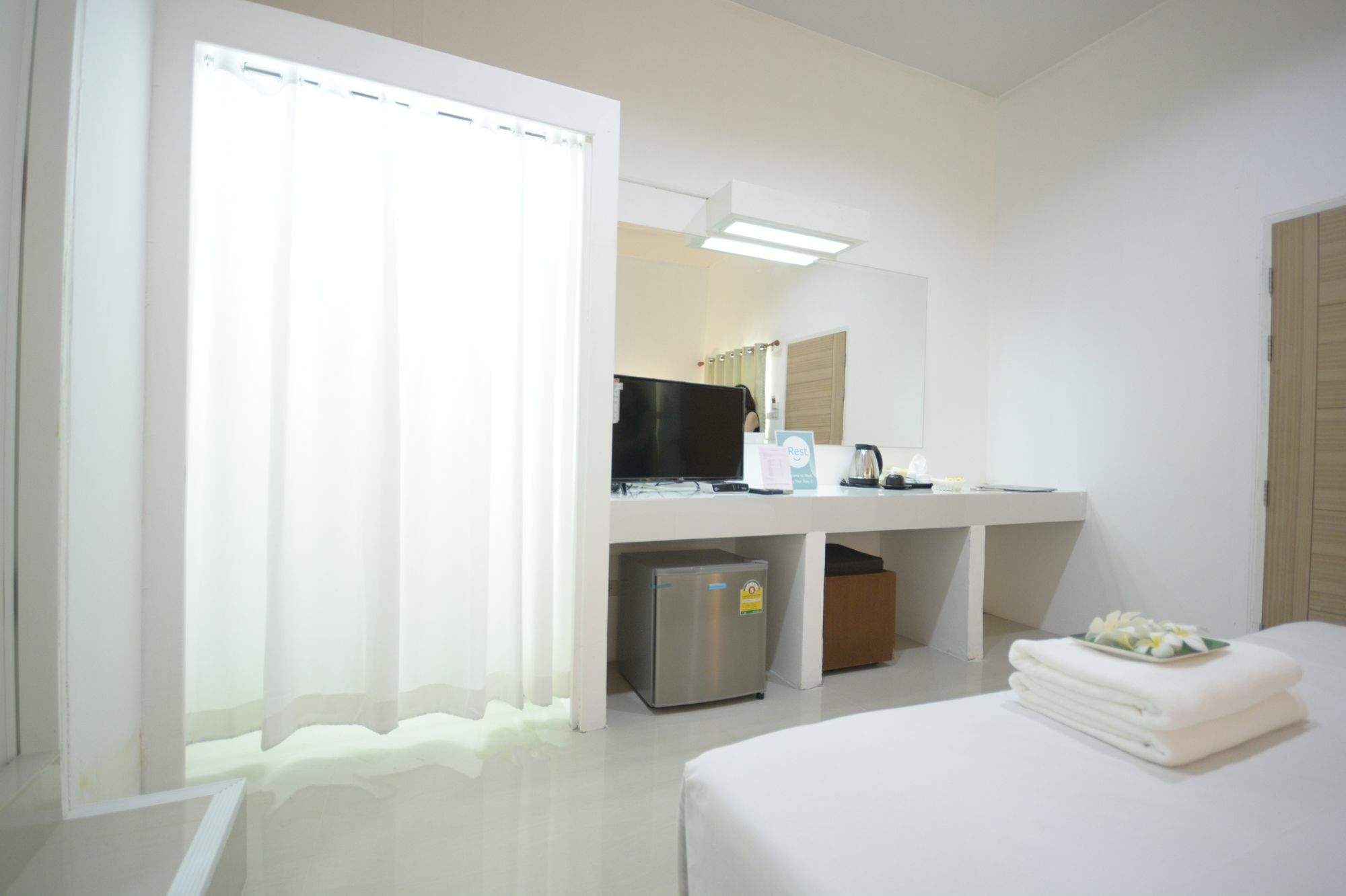 Irest Ao Nang Seafront Hostel Exterior foto