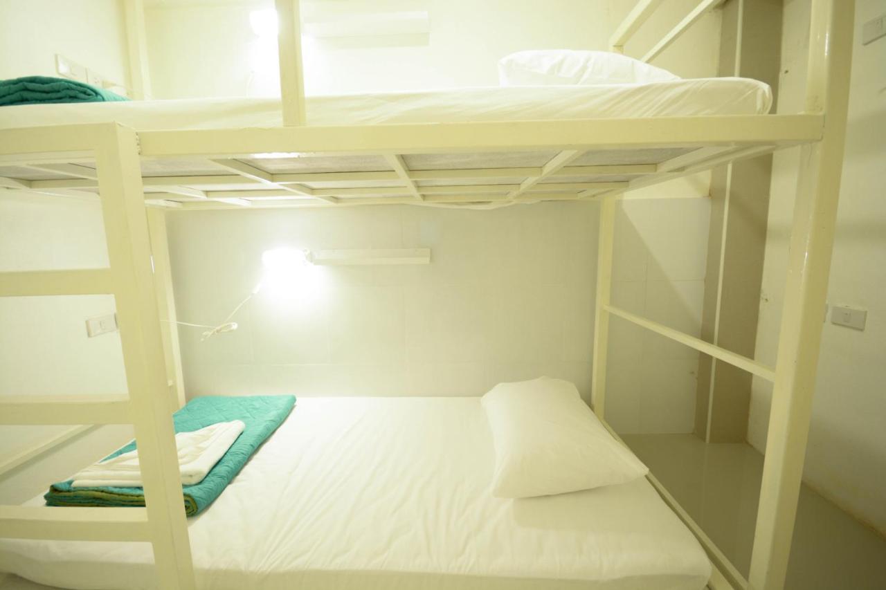 Irest Ao Nang Seafront Hostel Exterior foto
